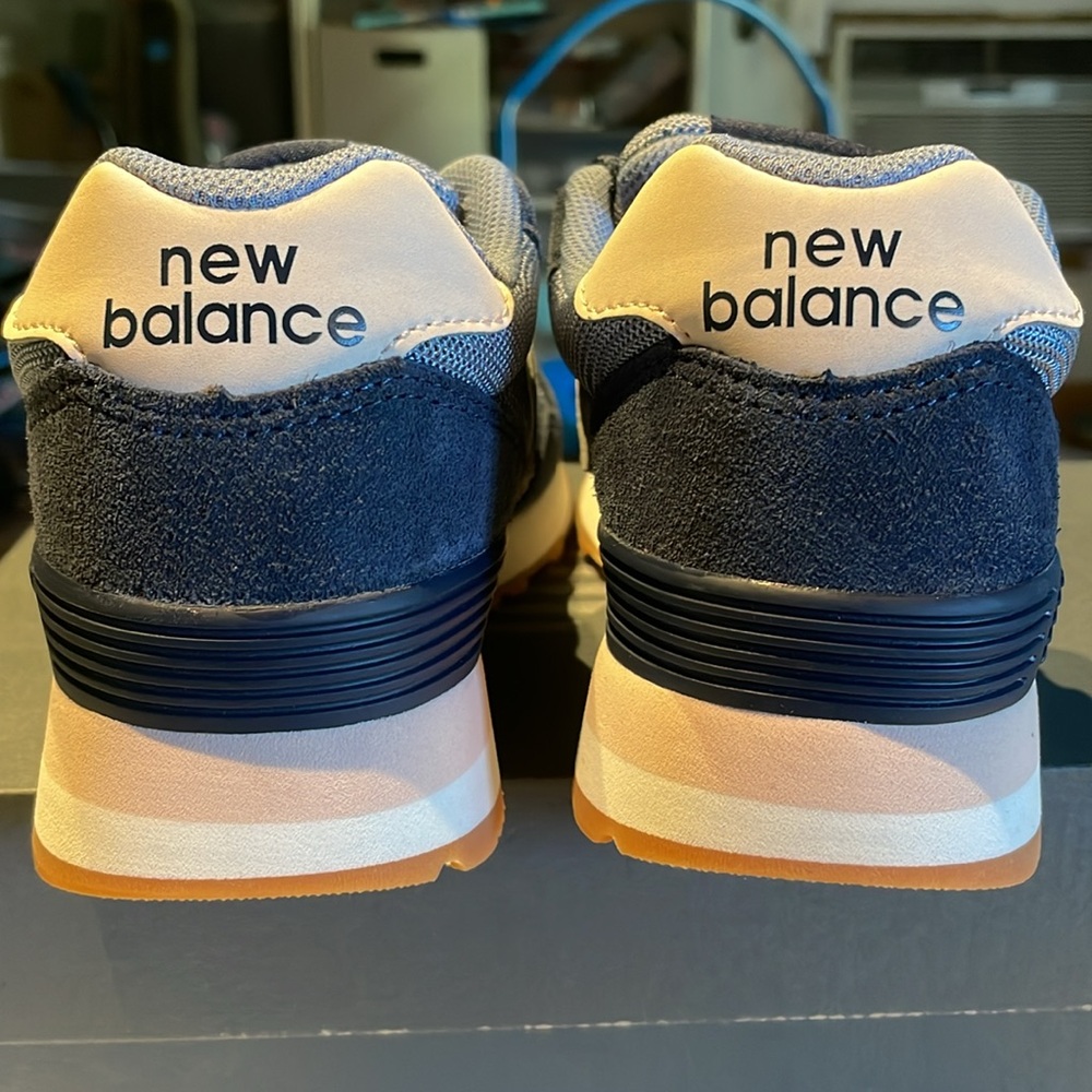 New Balance Classic Sneakers Women’s 5.5 - Picture 4 of 8